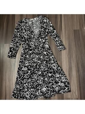 Chico's Sz 1 Dress Black Floral Print Slinky Long Sleeve Career Business Travel